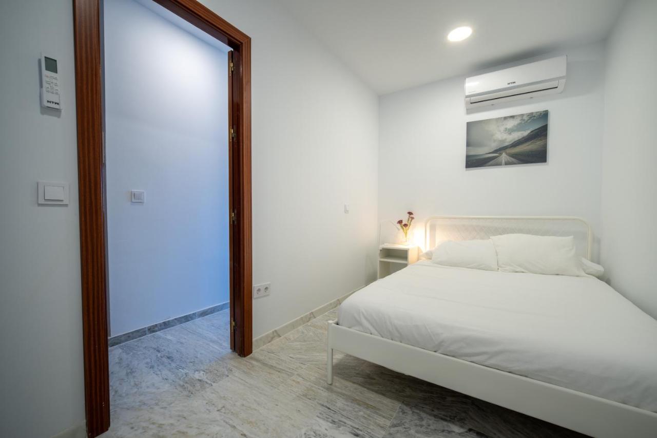 Conjunto De Apartamentos Antiguo Palacio Hotel Paris Huelva Luaran gambar