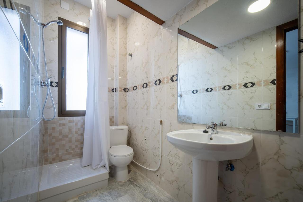 Conjunto De Apartamentos Antiguo Palacio Hotel Paris Huelva Luaran gambar