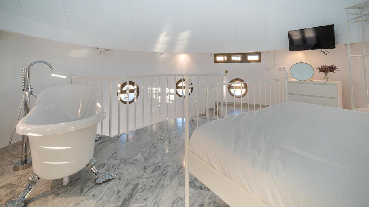 Conjunto De Apartamentos Antiguo Palacio Hotel Paris Huelva Luaran gambar